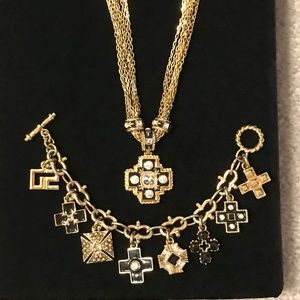 St. John Accessories - St. John Golden Chain Belt St. John Accessories - St. John Golden Chain Belt